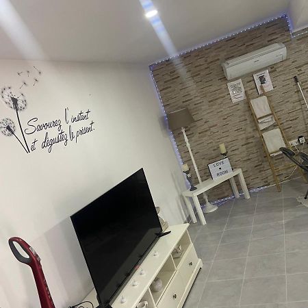 Love'Room Trèbes Εξωτερικό φωτογραφία