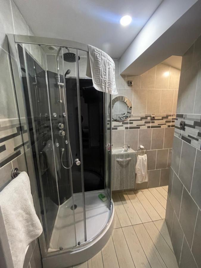 Love'Room Trèbes Εξωτερικό φωτογραφία